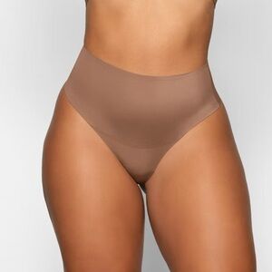 NWT Skims Smoothing Intimates High Waisted Thong Panty Sienna Beige Sz M